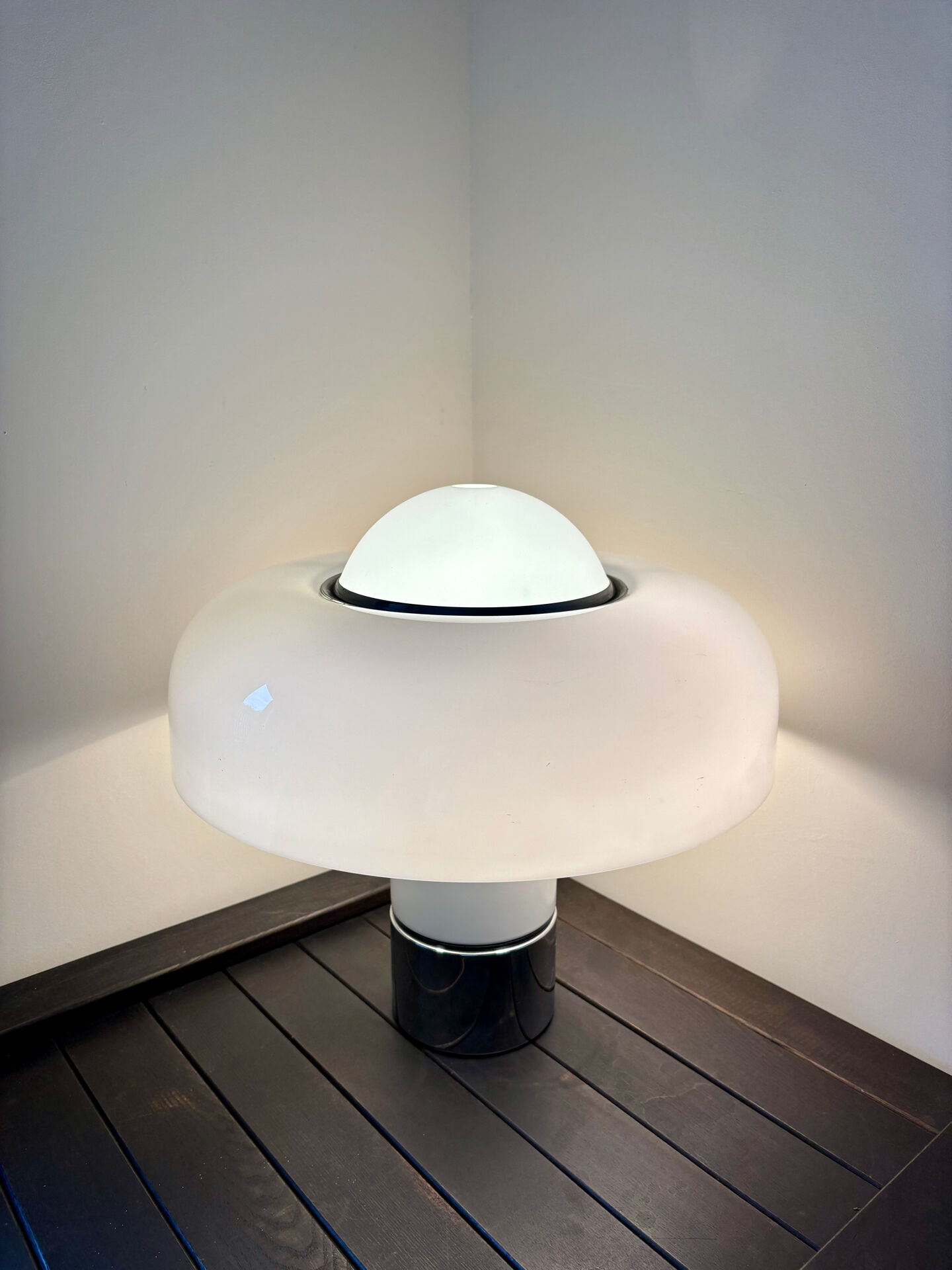 Brumbury lamp, Harvey Guzzini edition