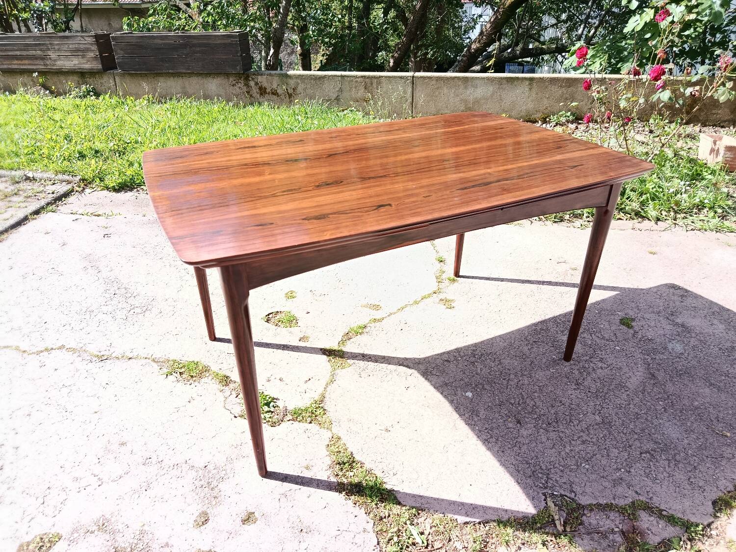 Danish rosewood extendable table