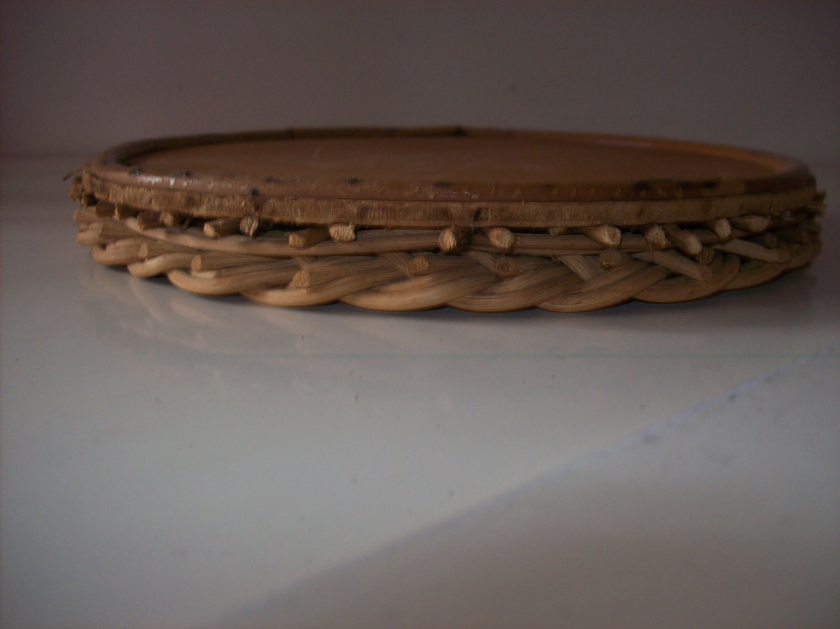 Wicker mirror in its juice