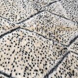 Beni Ouarain Moroccan Berber Rug New 294 cm x 200 cm