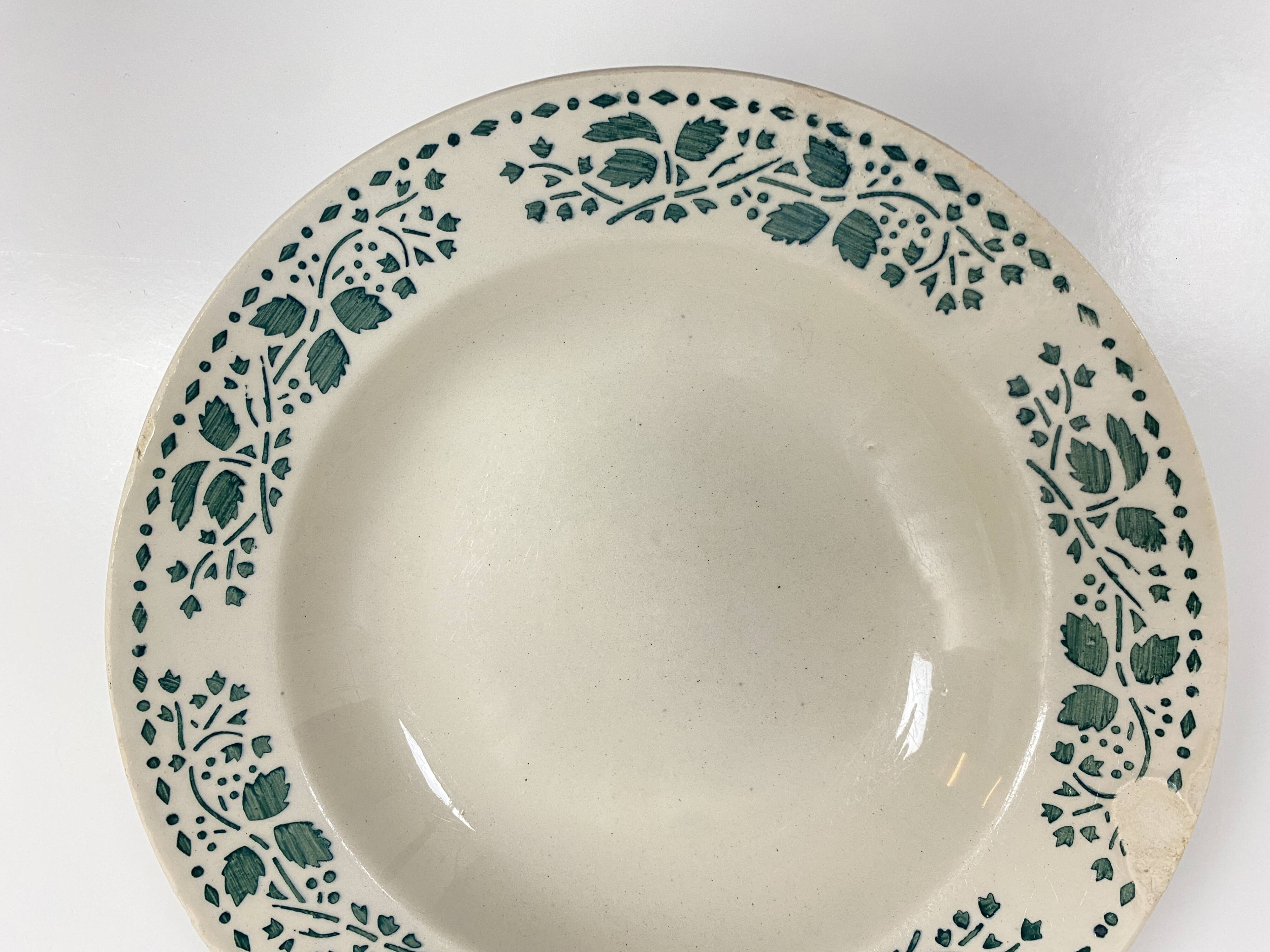 Deep plate, Terre de Fer, Choisy le roi, green stencil with leaf motif