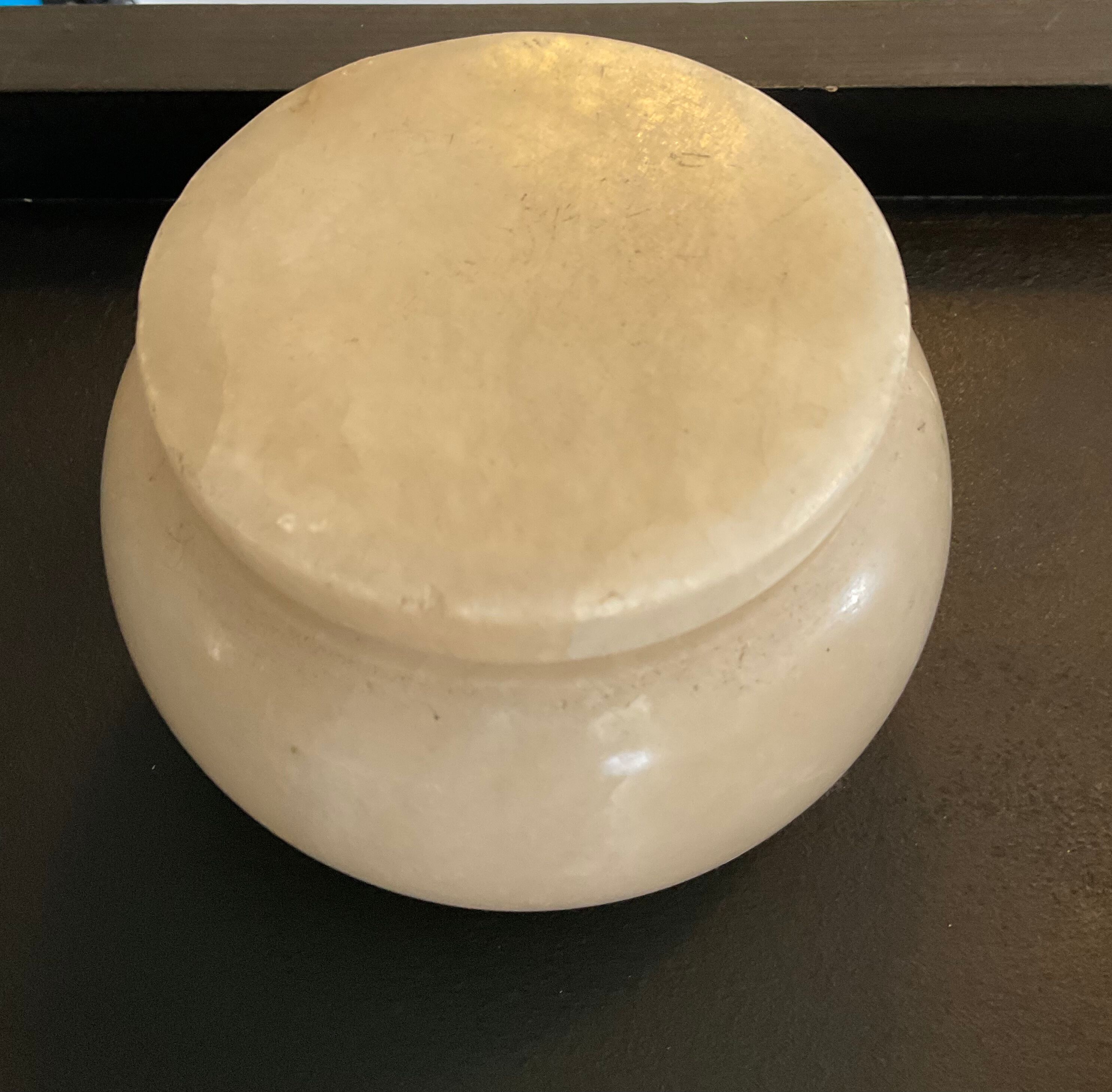 Series of 3 empty vintage alabaster pocket