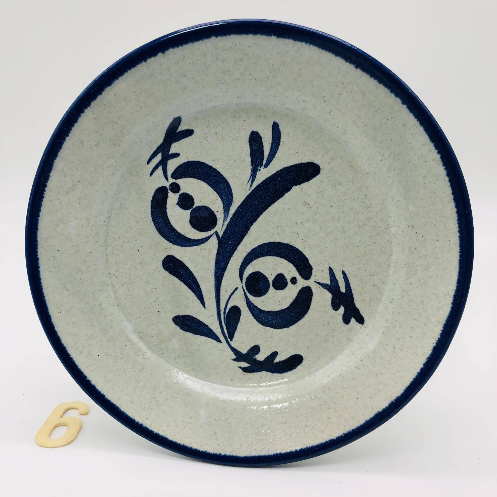 6 dessert plates, St. Clement. Hand-painted decoration.