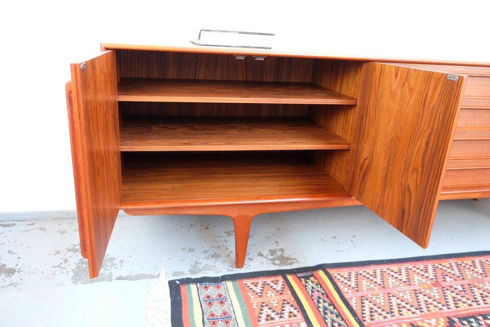 Teak sideboard in 60s/70s style, retro Danish vintage.