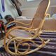 Rocking-chair en bois courbé et cannage