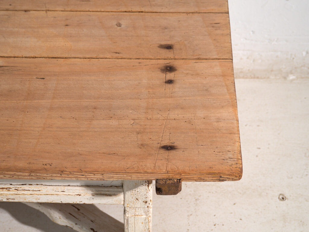 Antique pine coffee table – Central Europe, circa 1900