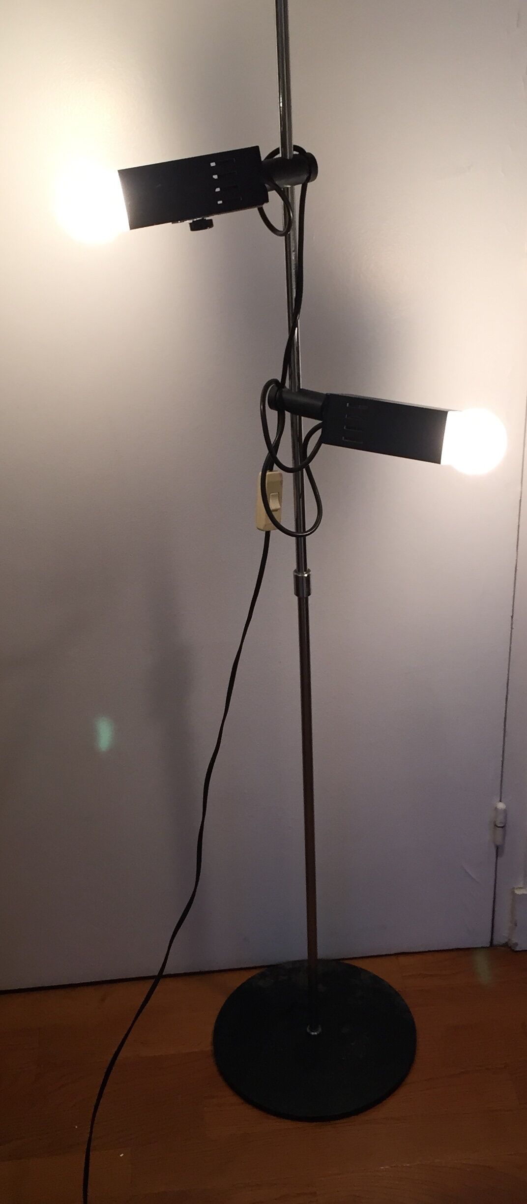 Vintage floor lamp 2 adjustable spotlights
