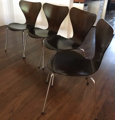 Series of 4 chairs 3107 by Arne Jacobsen edition Fritz Hansen
