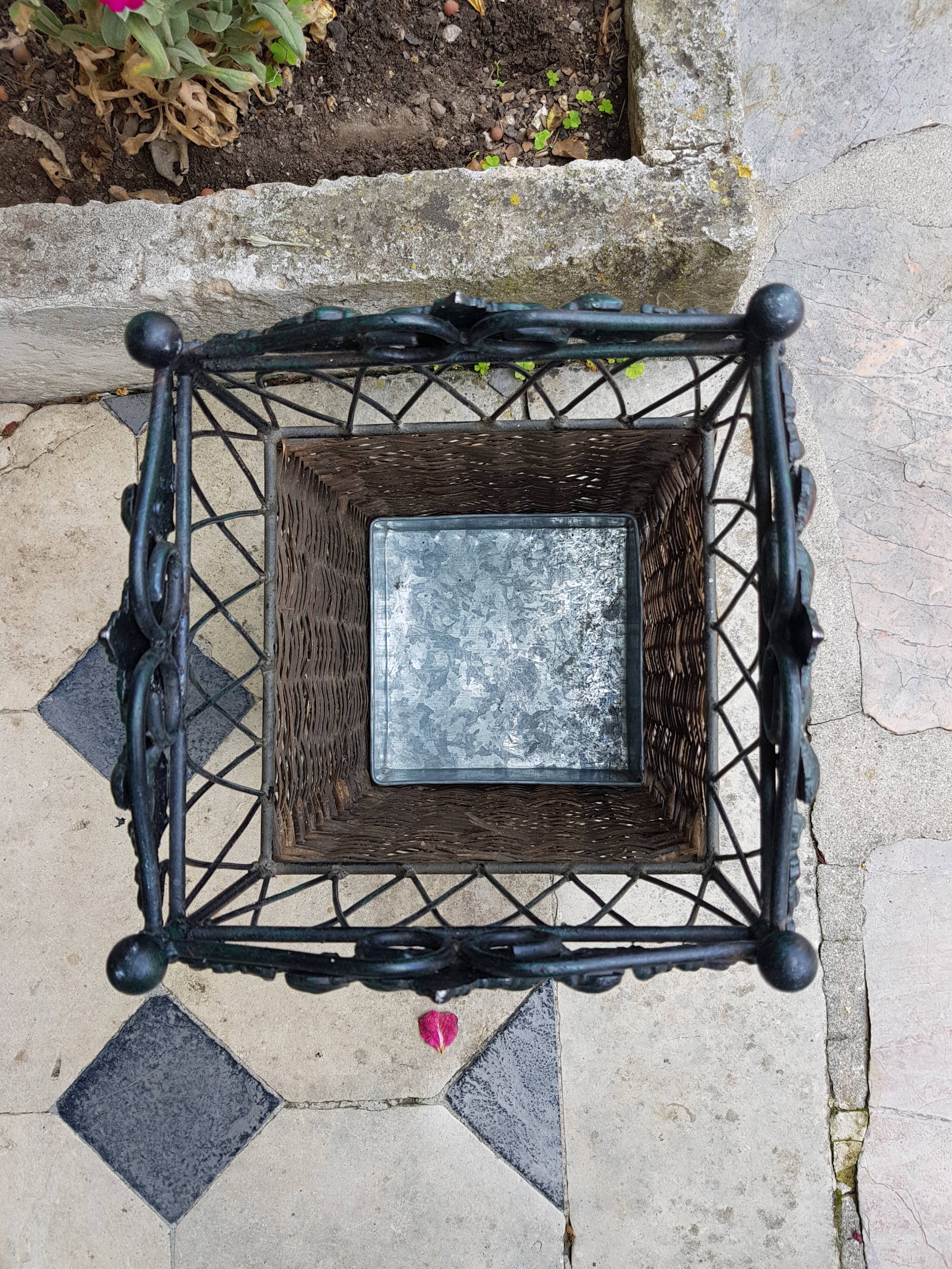 Iron and wicker umbrella carrier