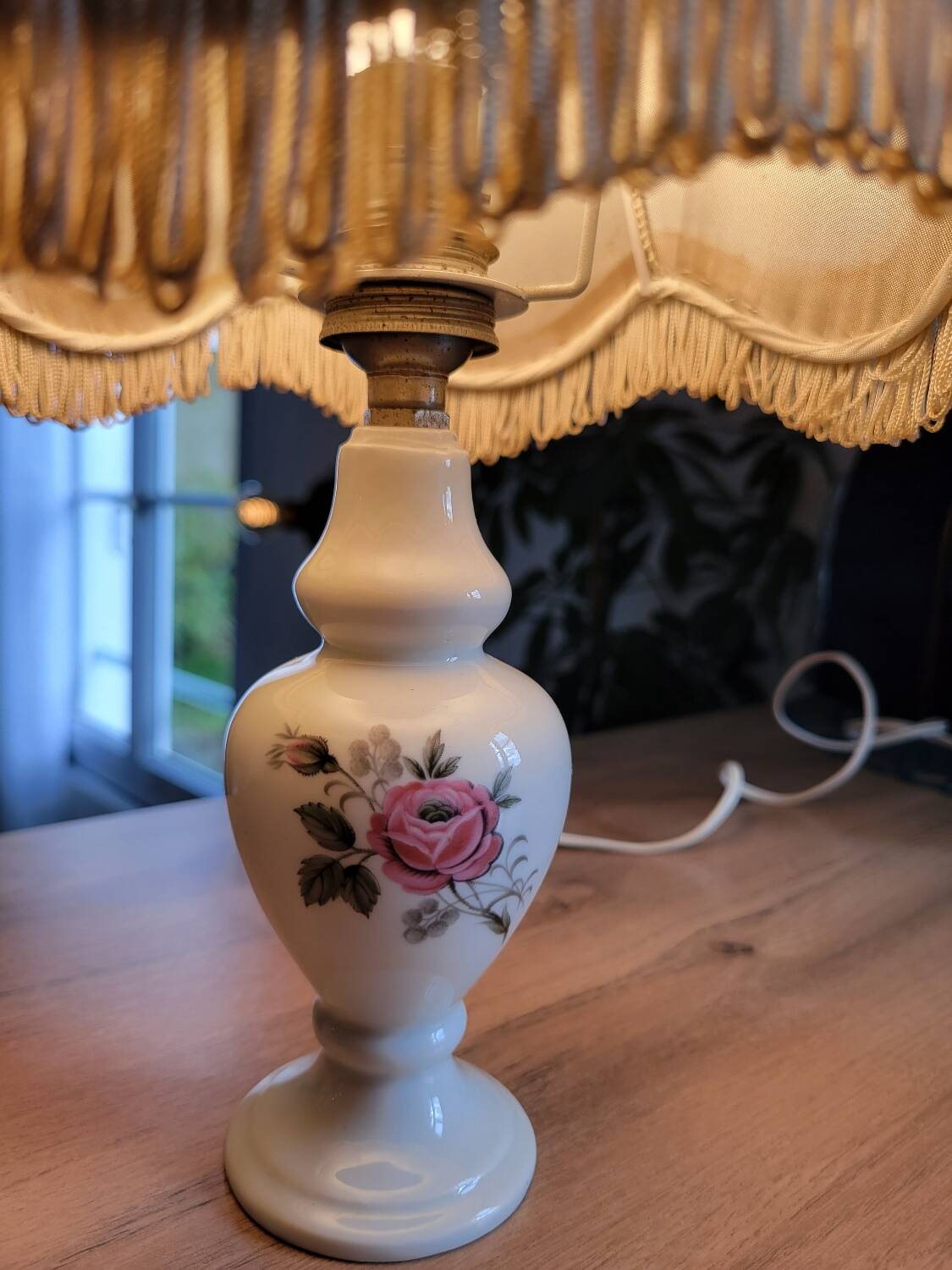 Porcelain bedside lamp