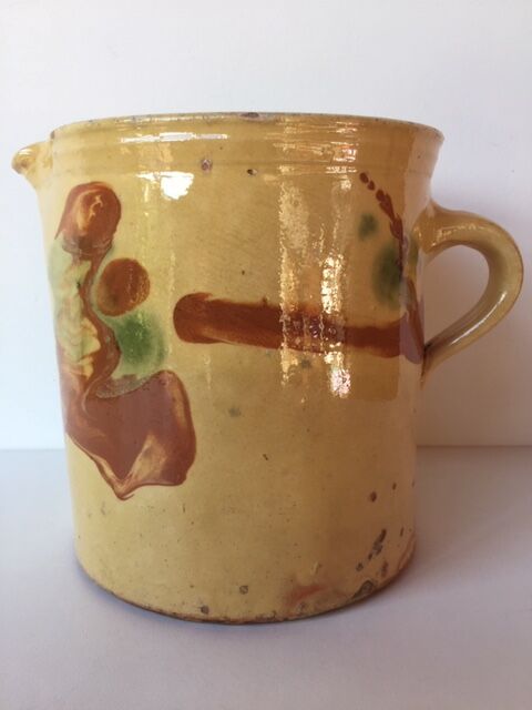 Glazed earth pitcher