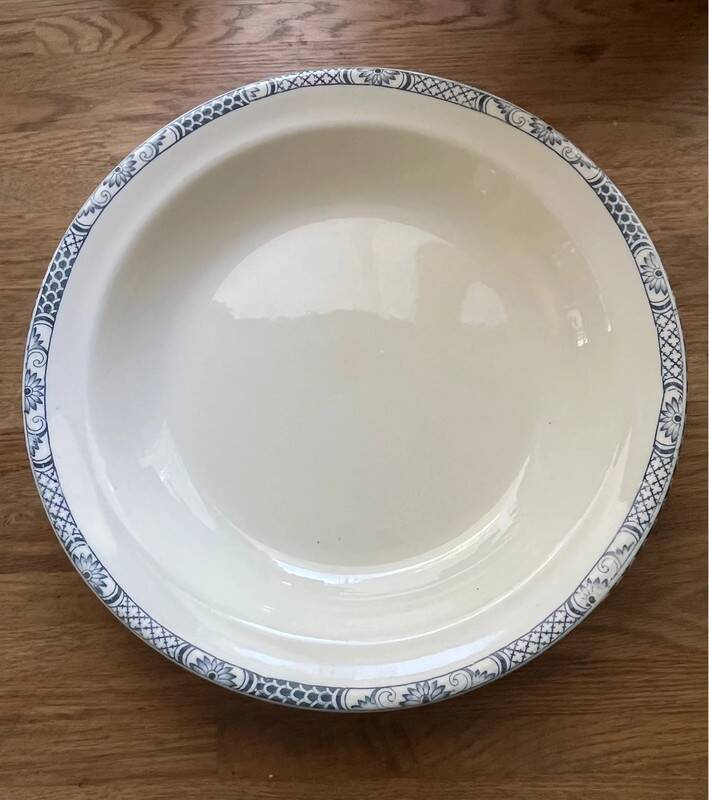 Antique earthenware serving dishes from Salins - Terre de fer