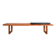 Banc en teck avec coussin d’assise en skaï noir Origine Danemark années
