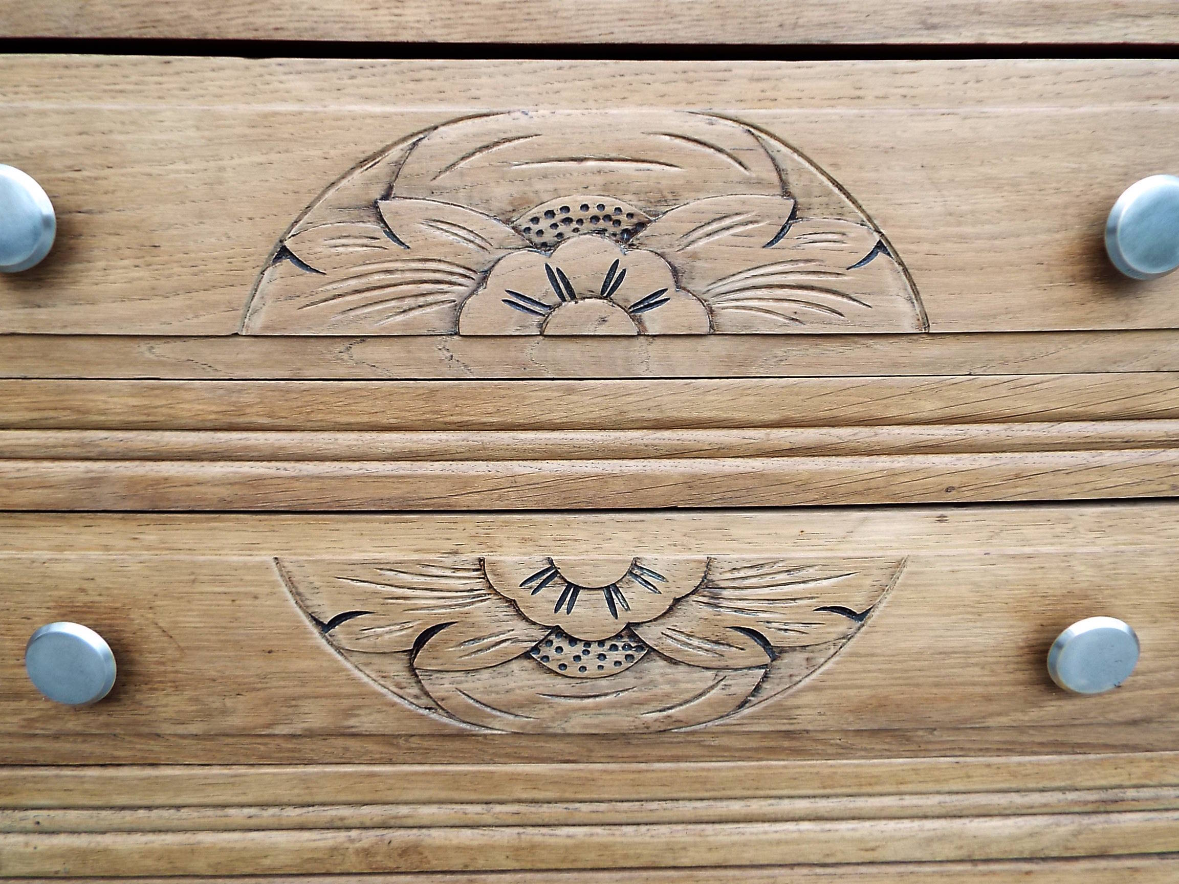 Art Deco style chest of drawers