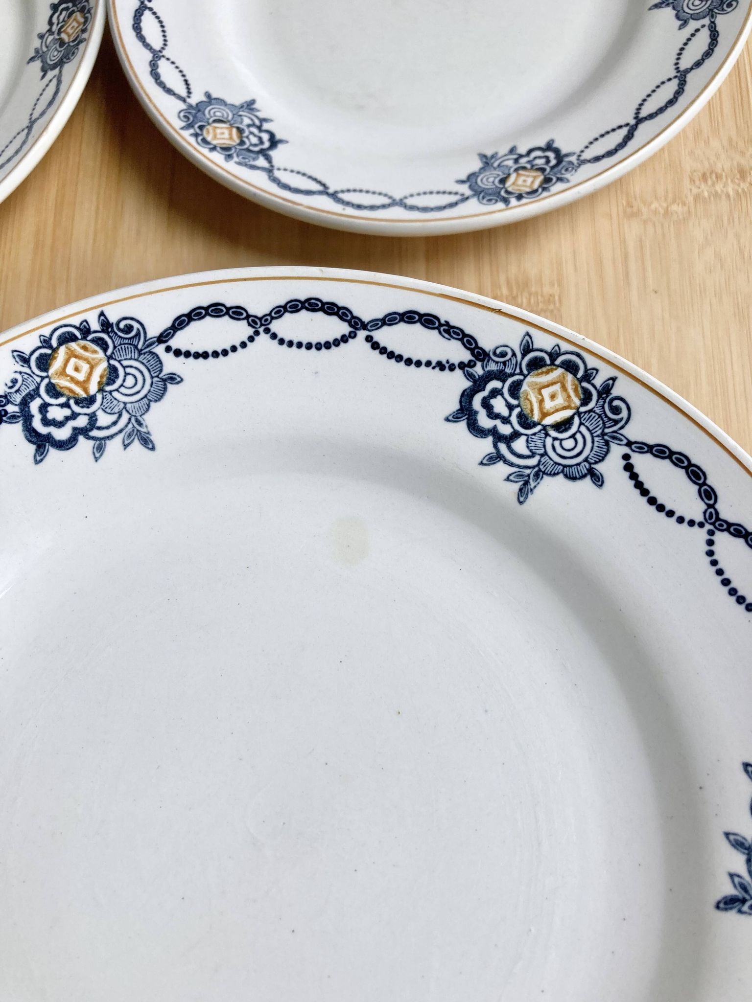 4 assiettes plates Terre de fer - Saint-Amand