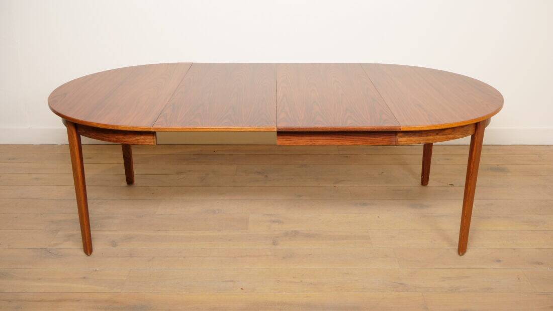 Vintage round dining table | Rosewood | Extendable