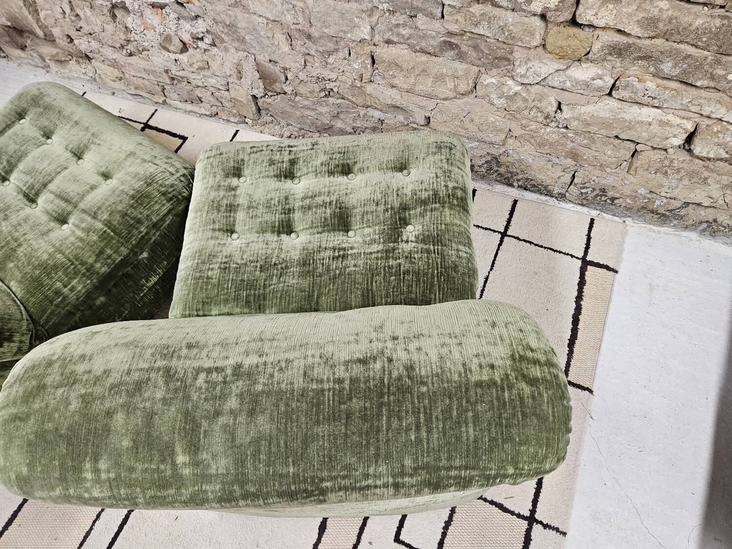 Pair of vintage velvet armchairs 1970"