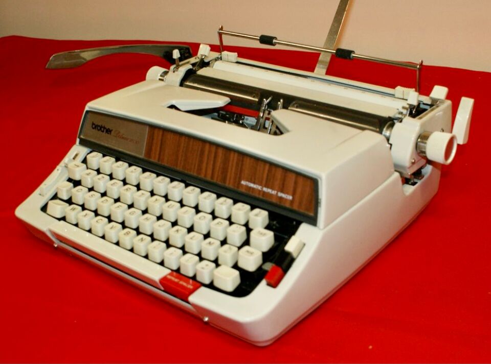 Brother deluxe 2100 typewriter