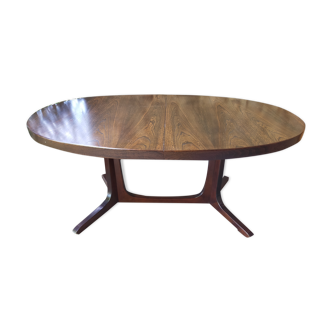 Baumann oval table