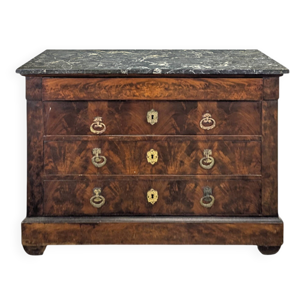Commode époque Restauration ornements en bronze
