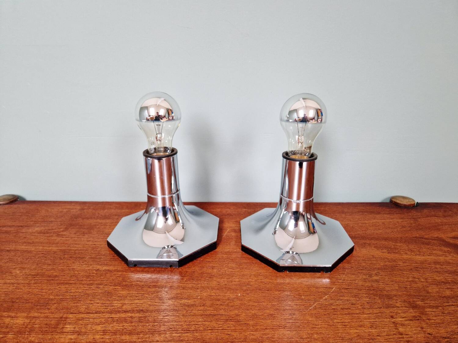 Pair of wall sconces/spotlights in chrome metal, Motoko Ishii