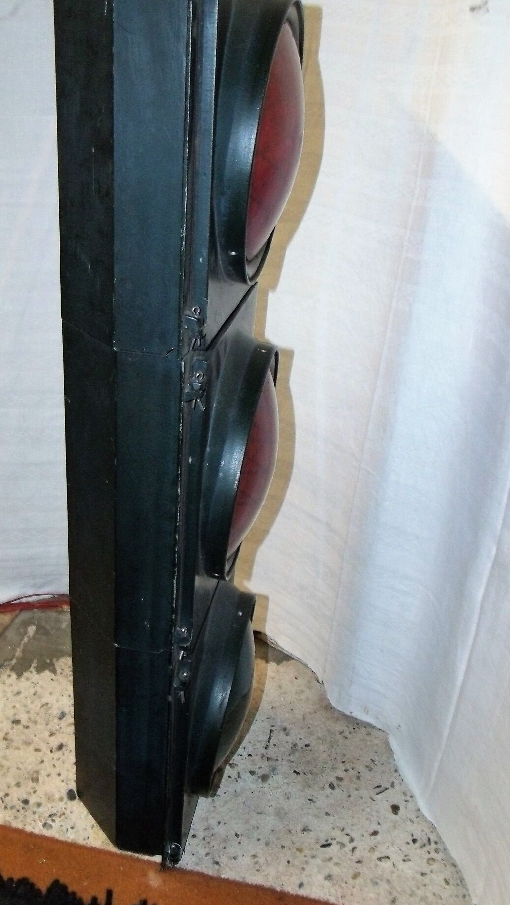 Traffic light traffic that works industrial deco