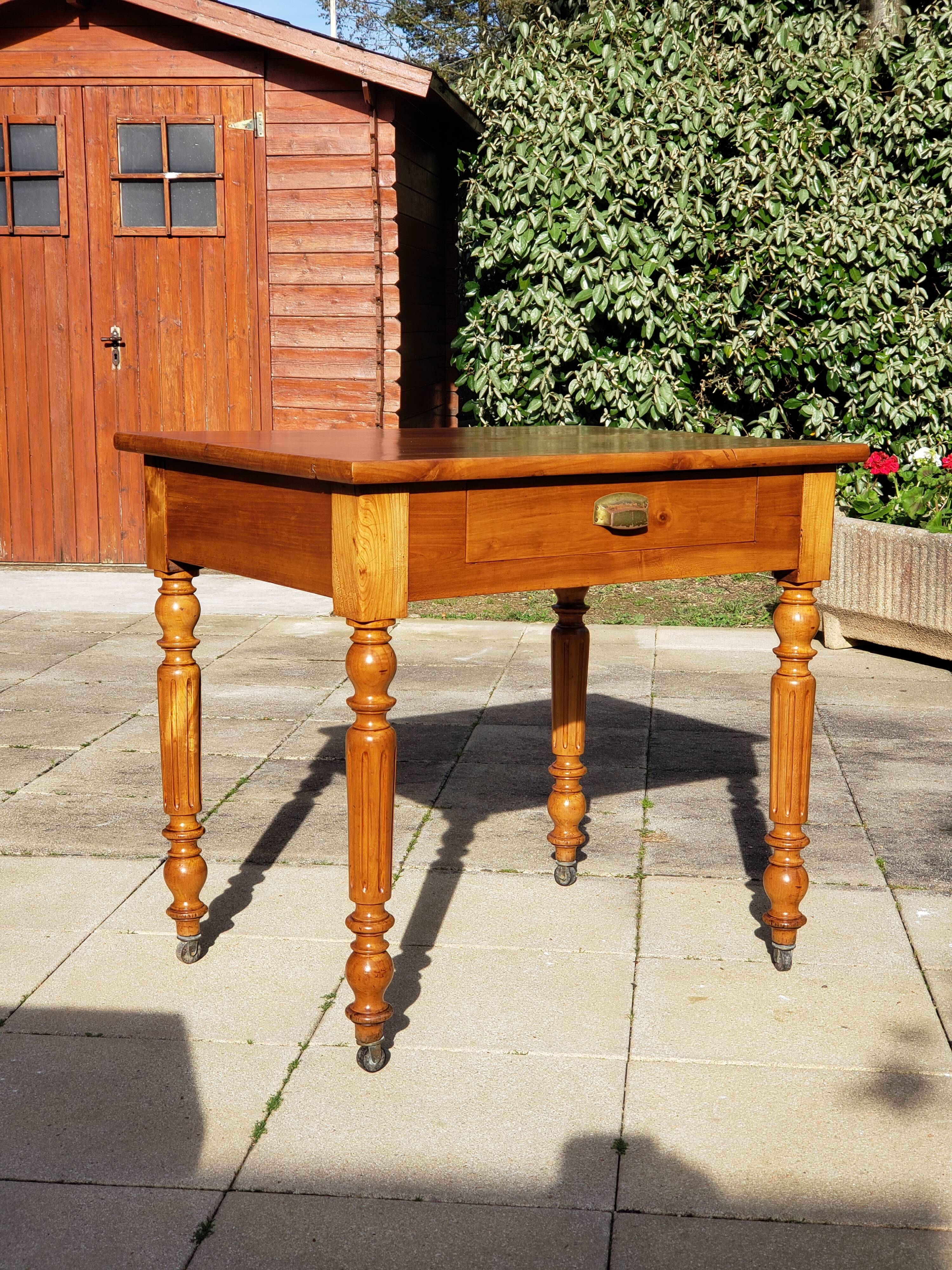 Side table or small desk with chair