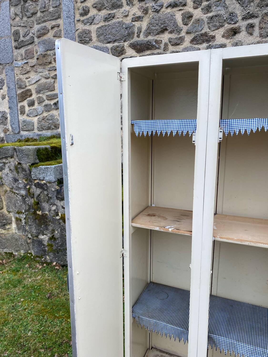 Armoire vintage en Formica bleu (vert d’eau)