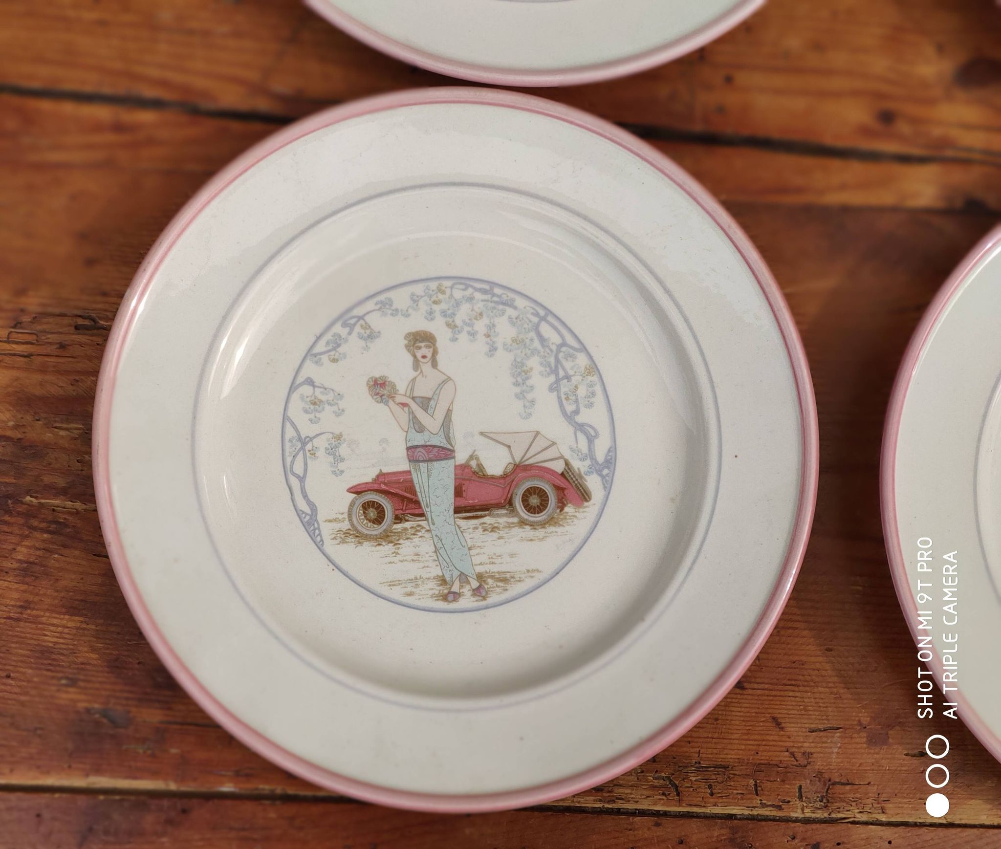 Lot de 4 anciennes assiettes italiennes