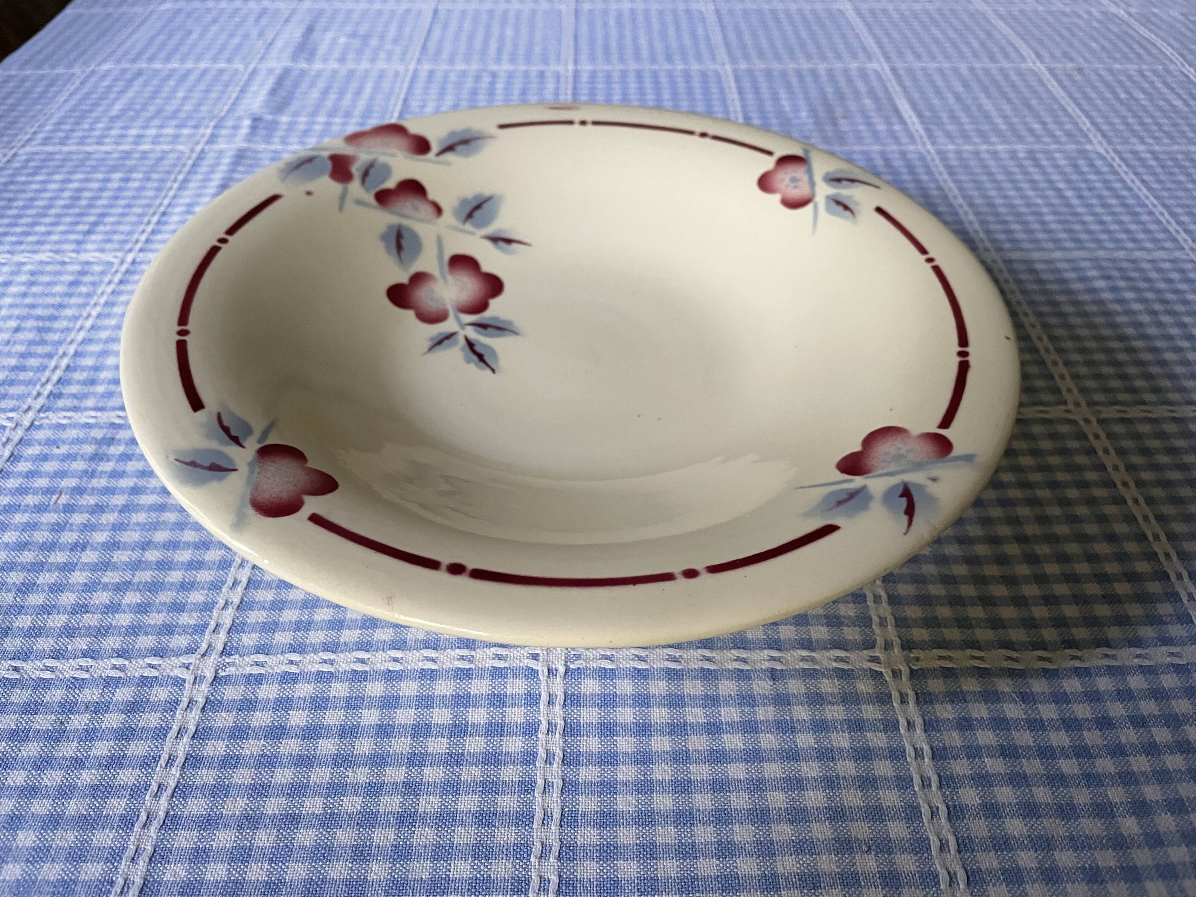 St Amand piedouche dish Nigeria model