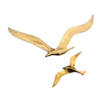 Set of two brass birds to hang
