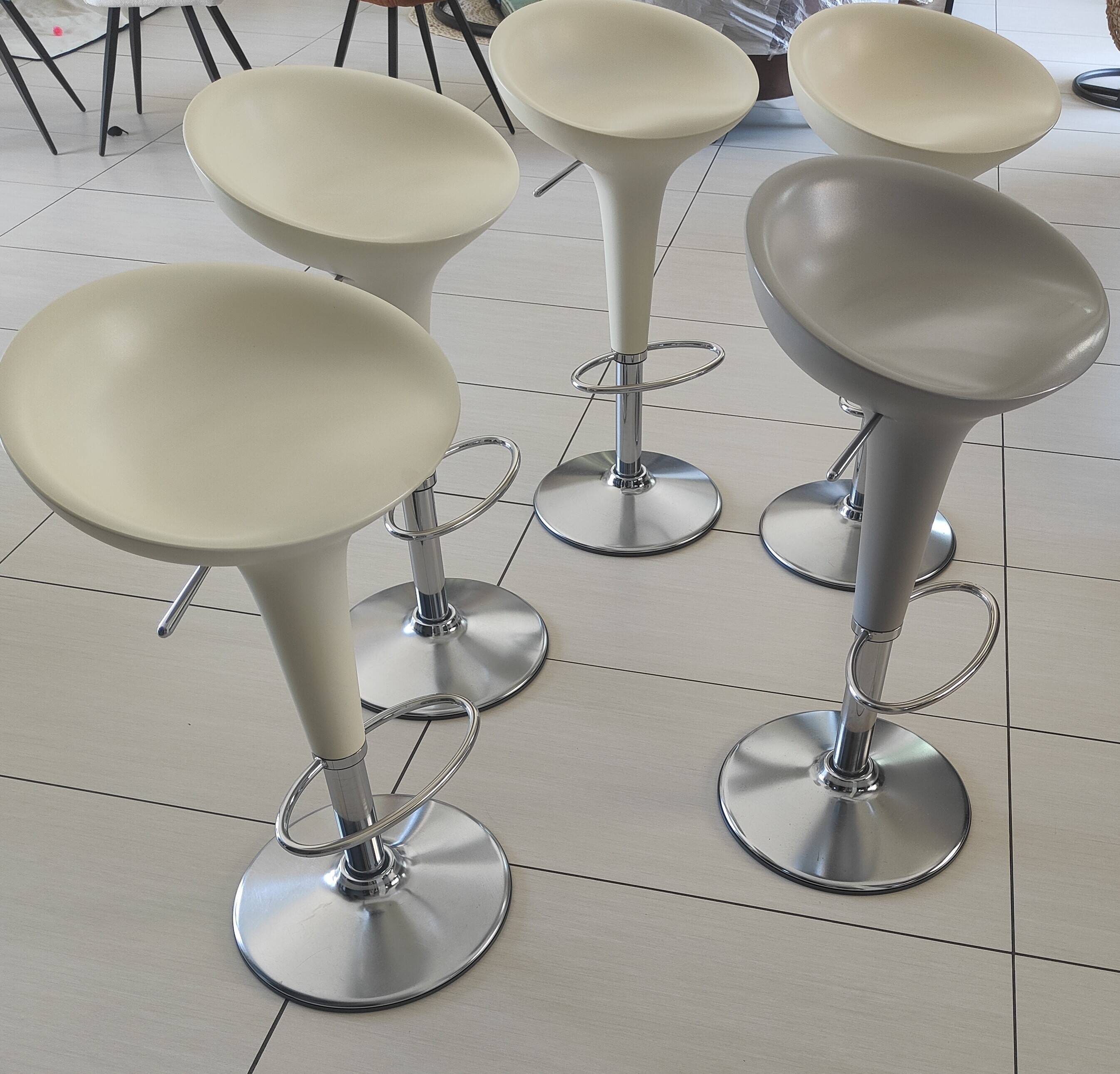 Set of 6 Magis Bombo stools by Stefano Giovannoni - Authentic - Very Good Condition