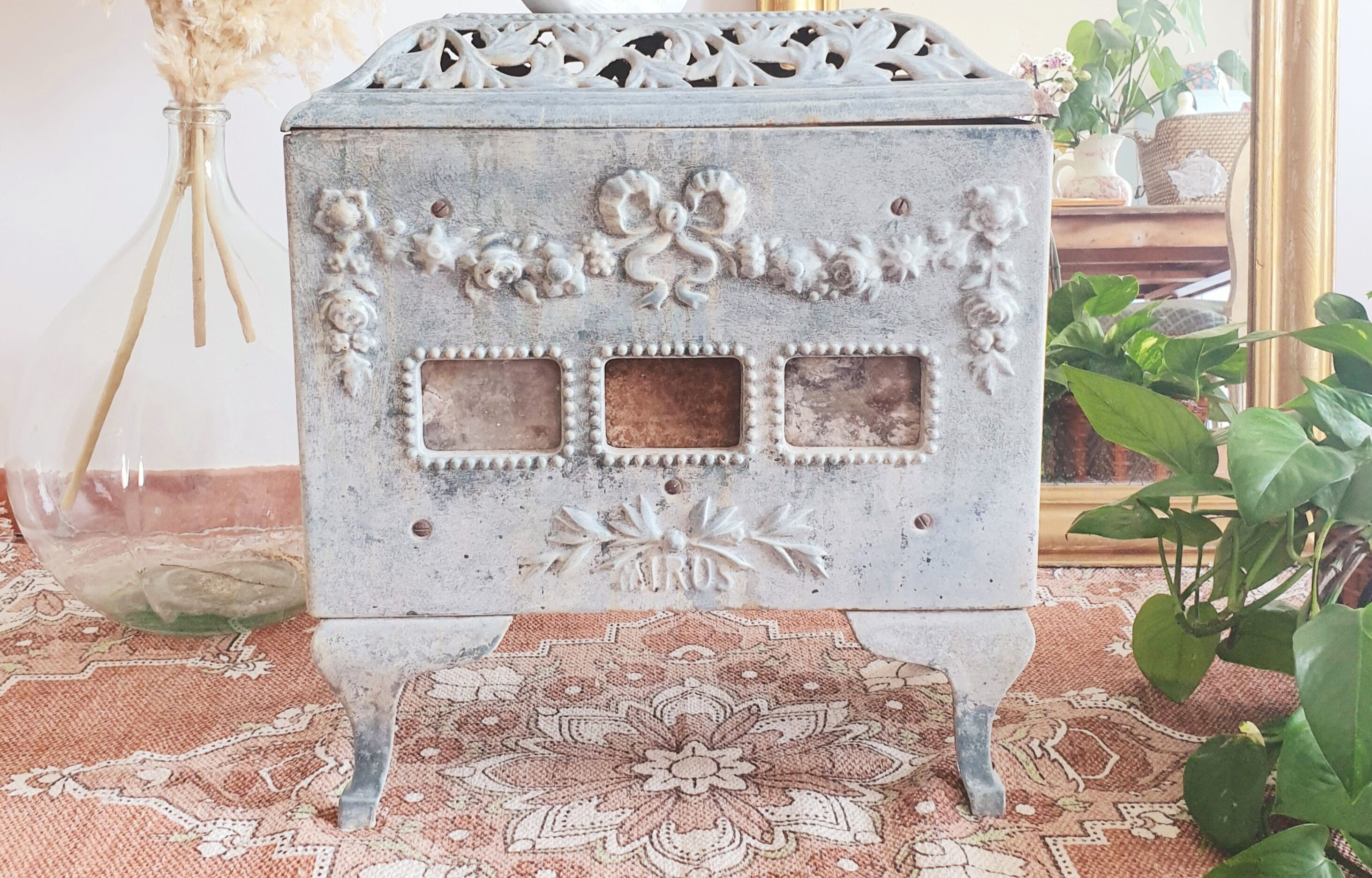 Mirus cast iron stove