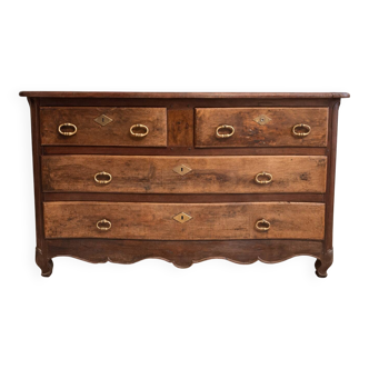Commode ancienne galbée en noyer – 4 tiroirs