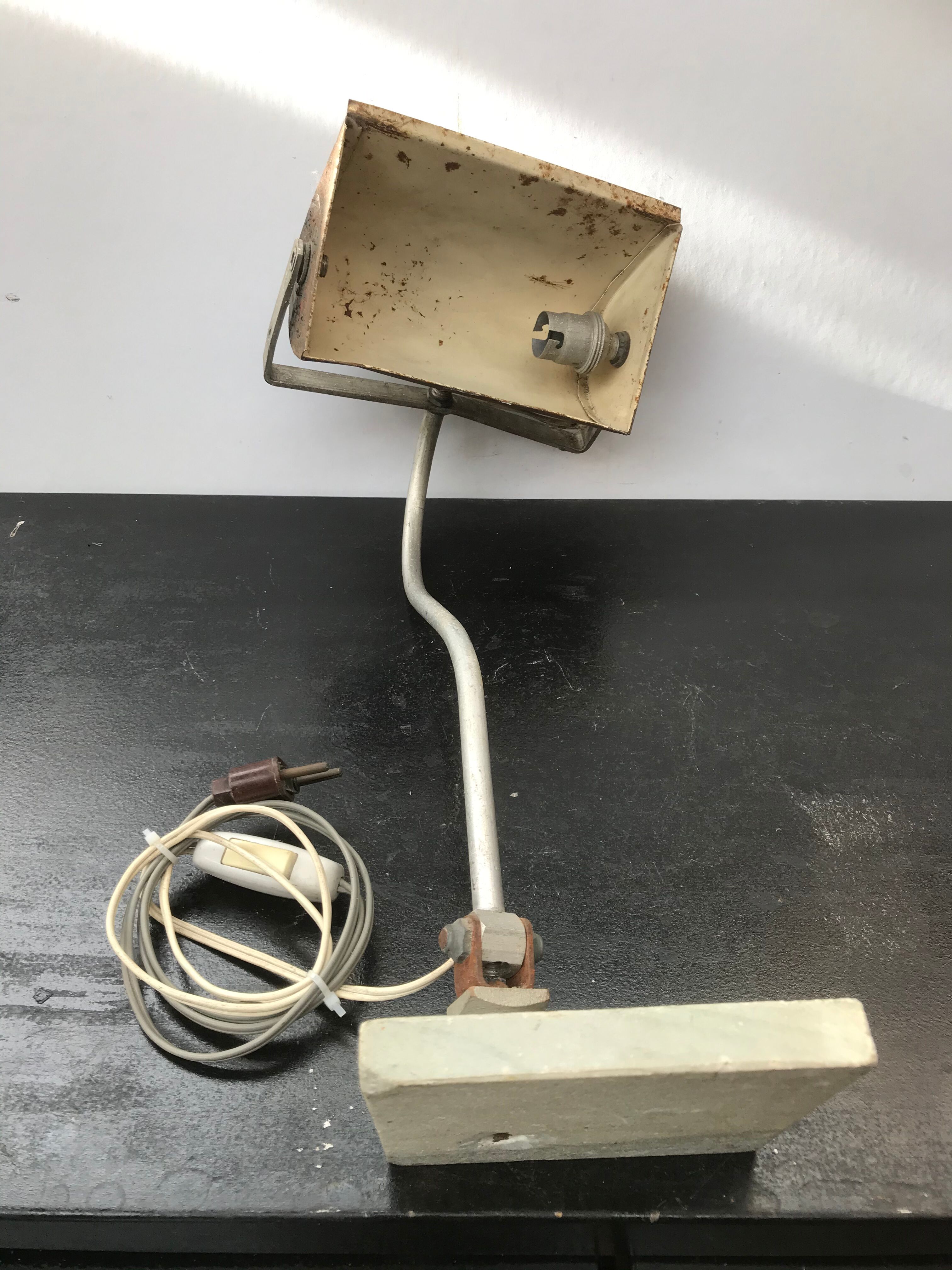 Oriental metal desk lamp