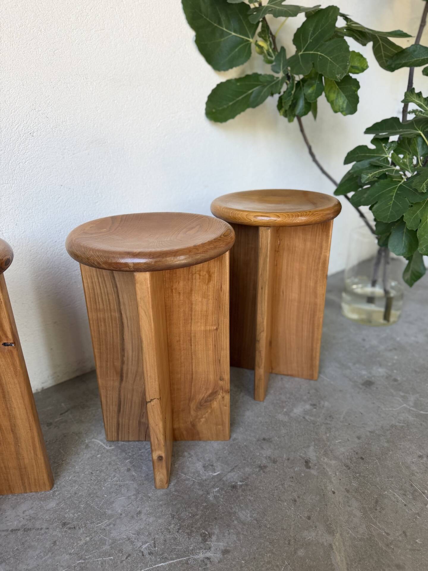 Set of 4 oak stools from the 1950s, constructivist style.