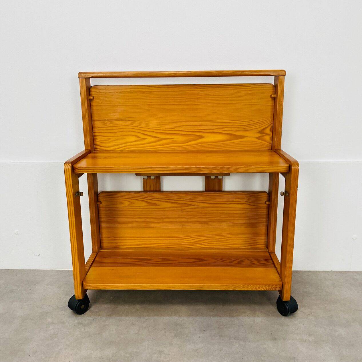 Scandinavian pine side table from the 1970s, foldable.