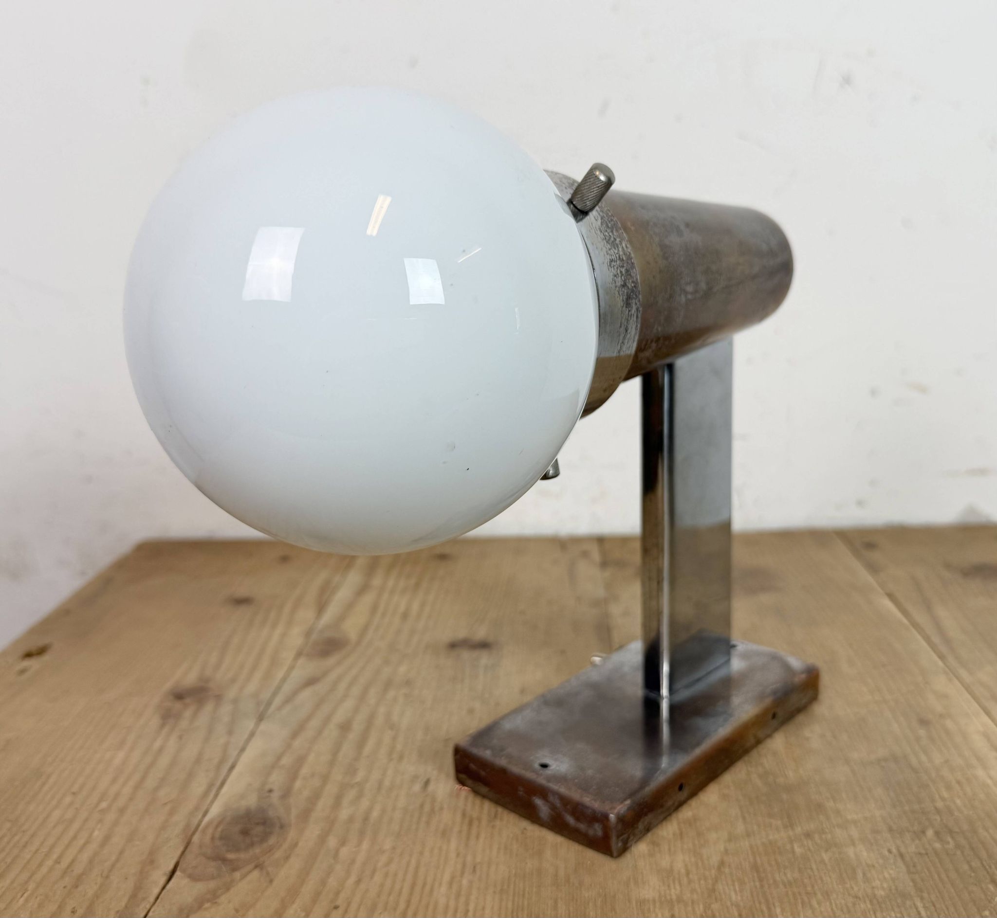 Vintage Art Deco Wall Light with Opal Glass, 1930s