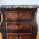 Paire de tables de chevet style Louis marbre noir