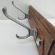 Portemanteau chêne massif patiné et patères aluminium vintage