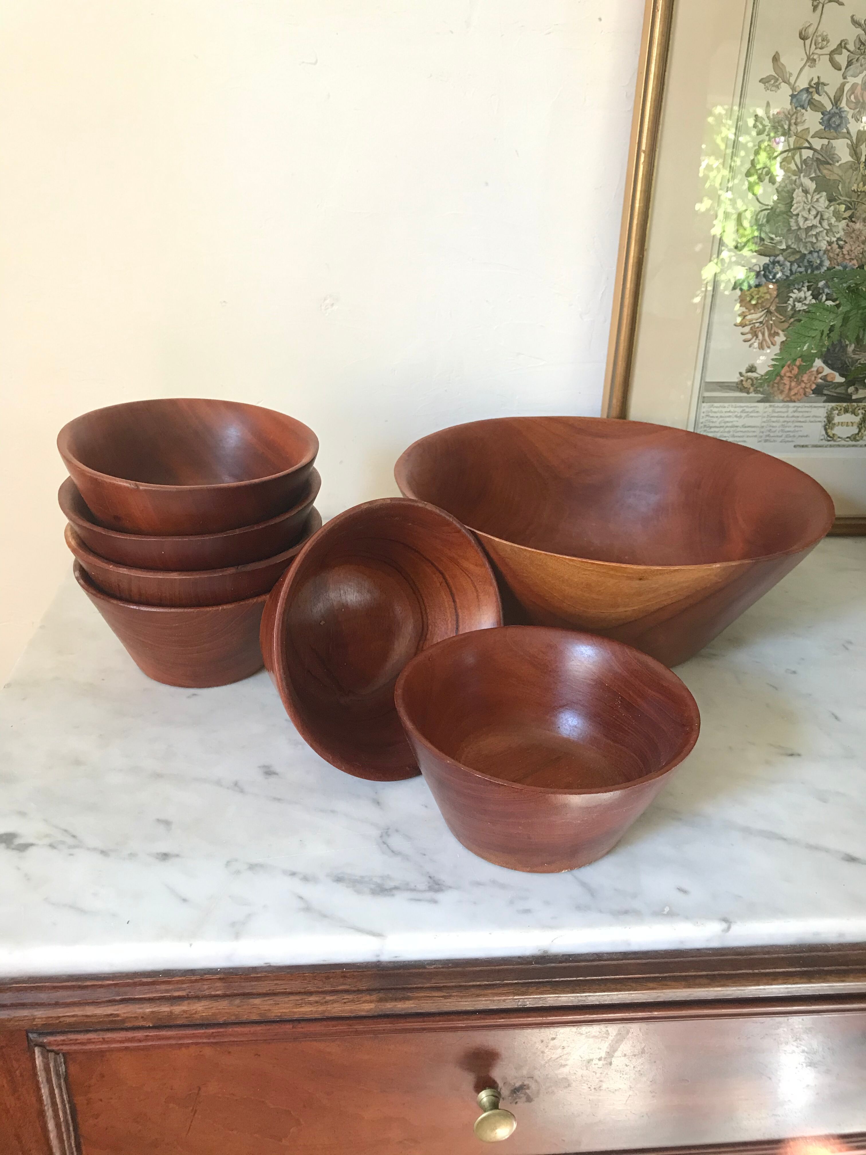 Saladier et ses bols en bois vintage