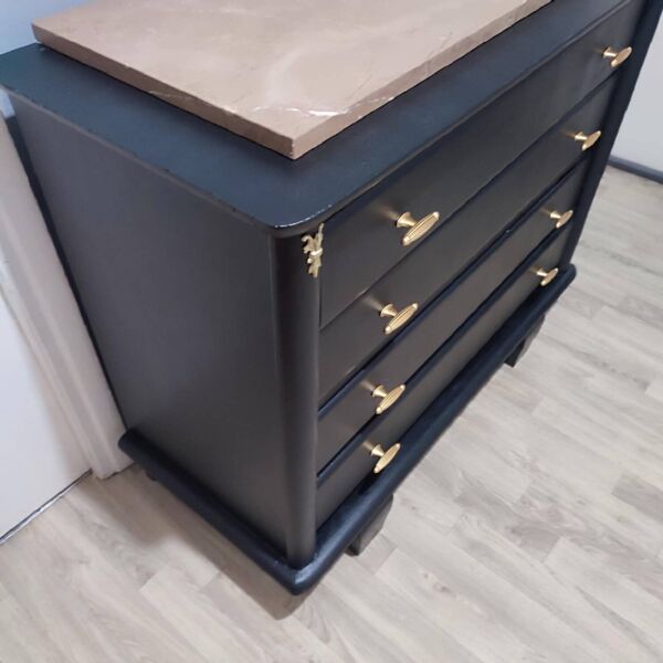 Commode restaurée avec plaque de marbre