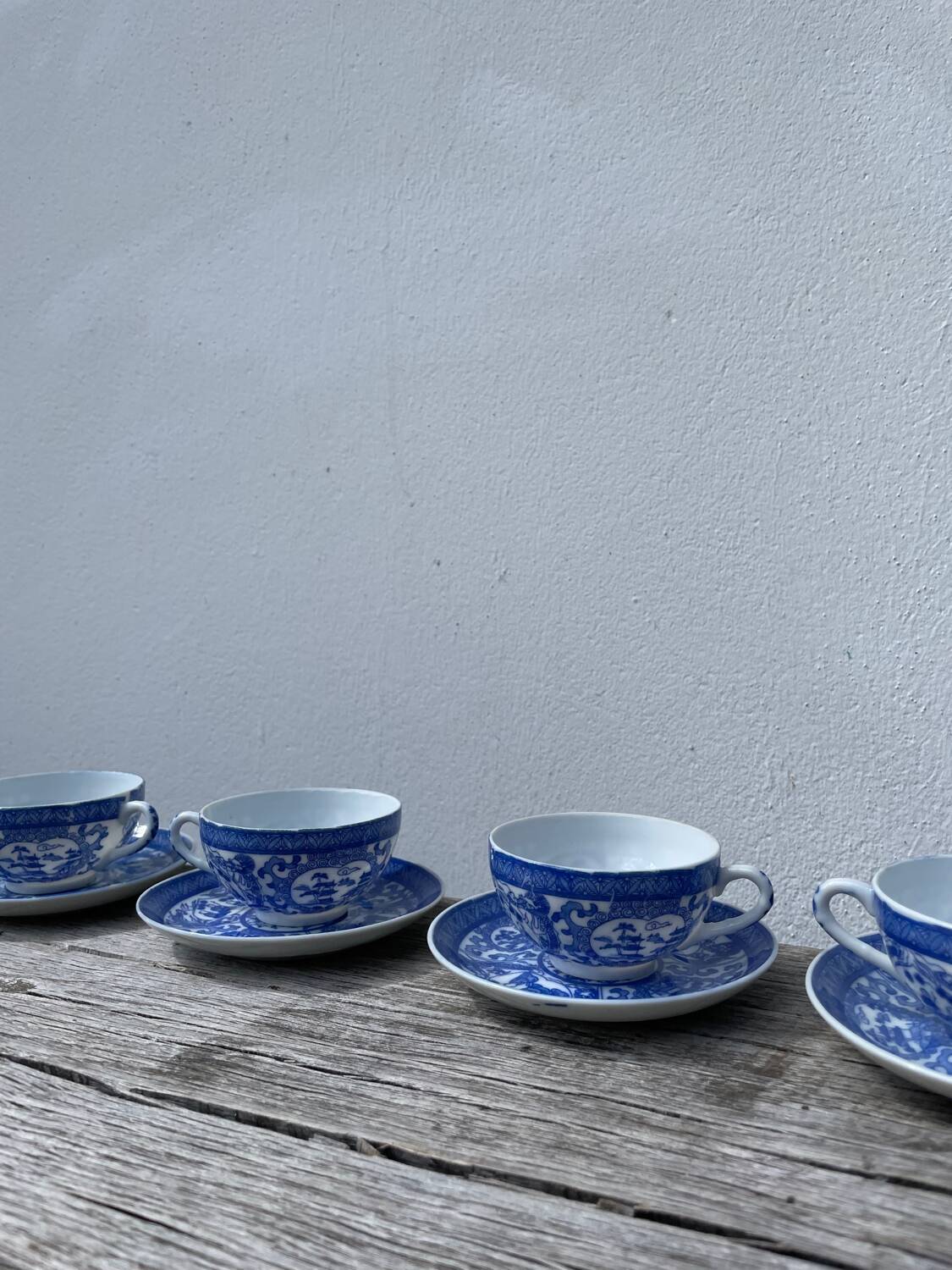 4 tasses porcelaine bleu Japon