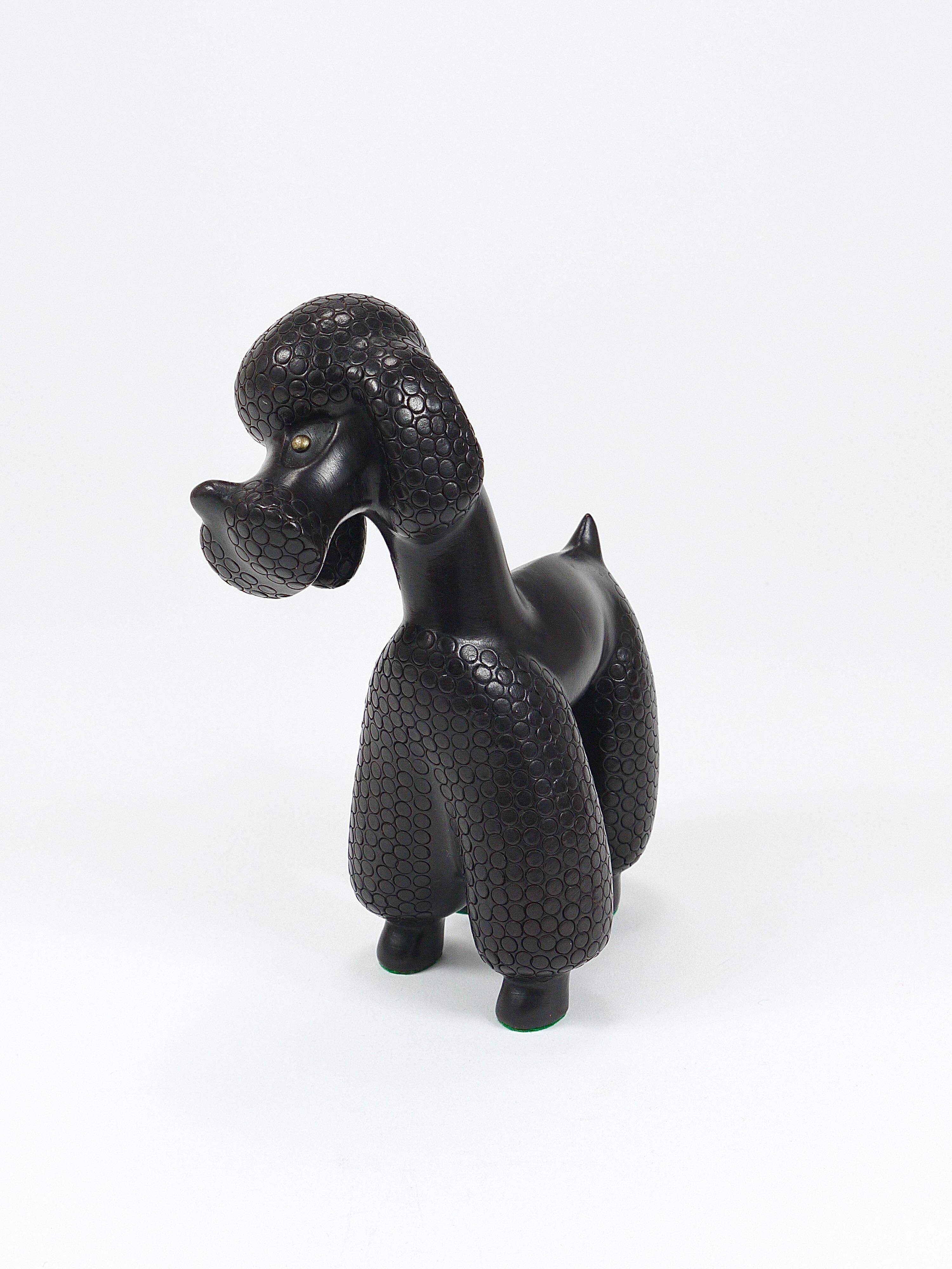 Charming figurine sculpture of a poodle dog by Leopold Anzengruber, Austria, 1950s.