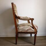 Fauteuil sculpté style Louis XVI