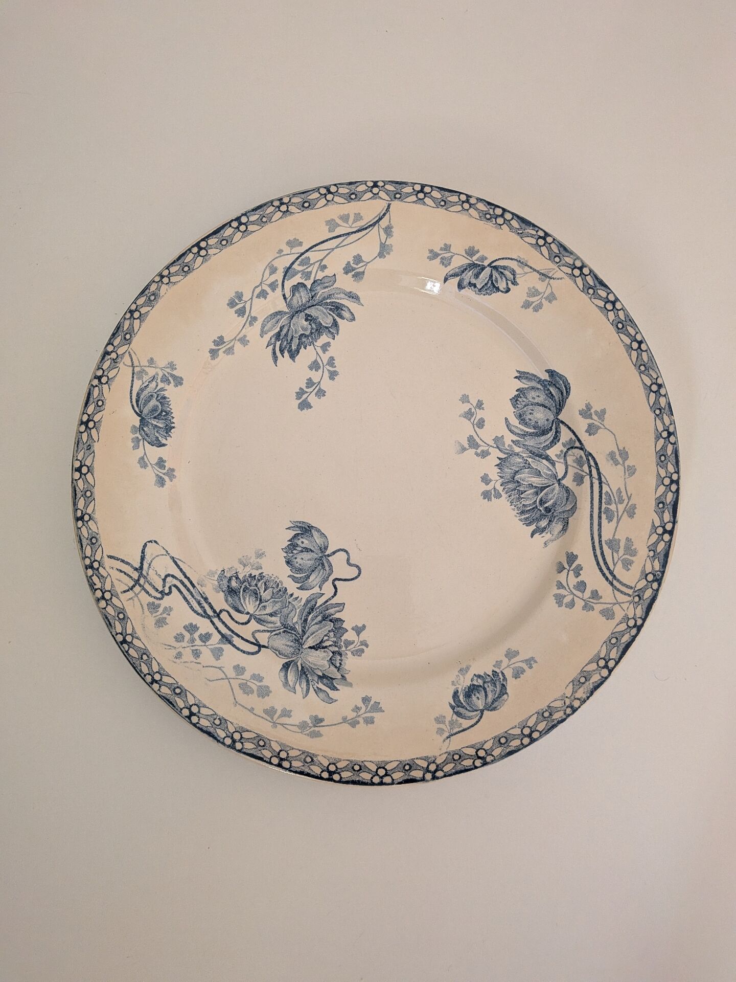 9 flat plates Royat U&C Sarreguemines