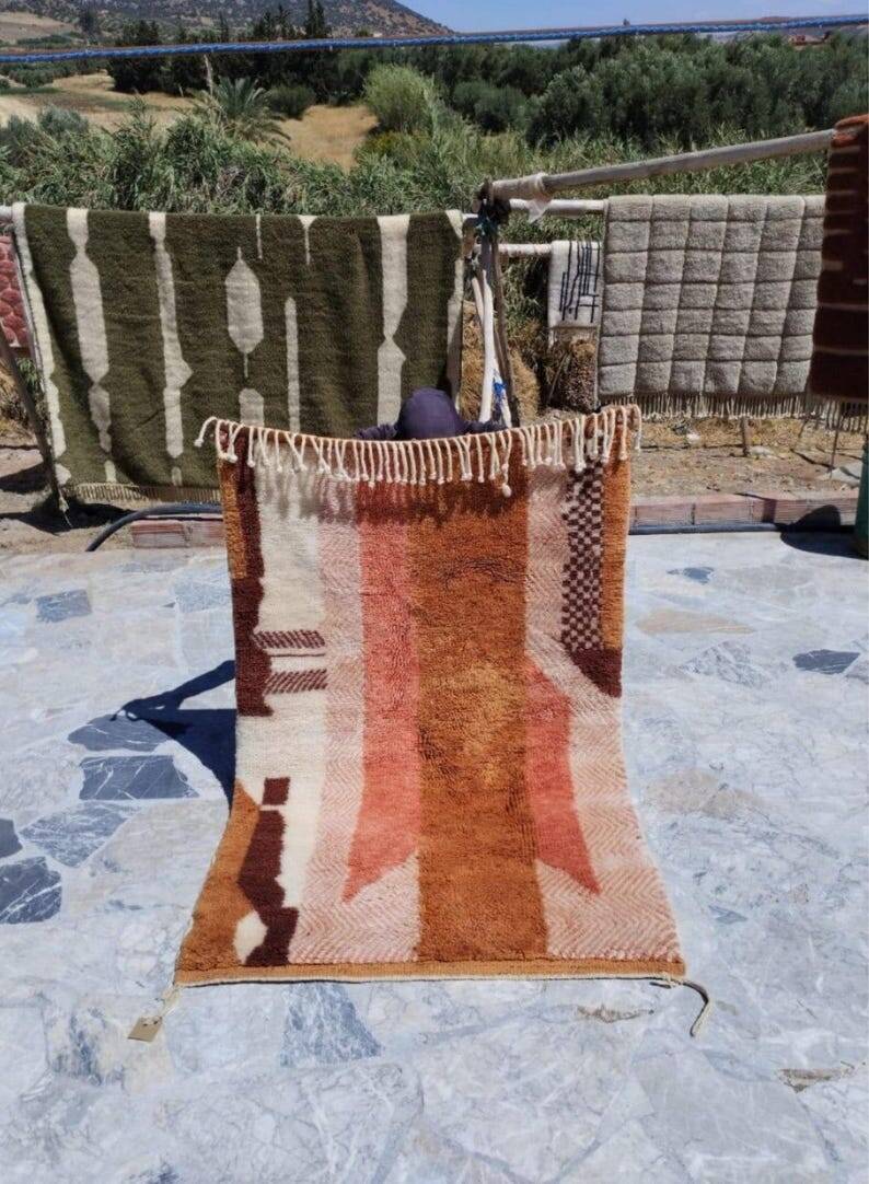 Handwoven Moroccan wool rug 150/250cm