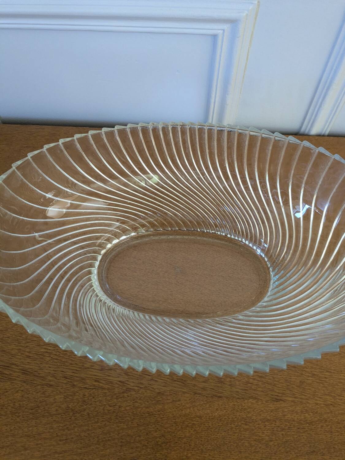 Glass dish