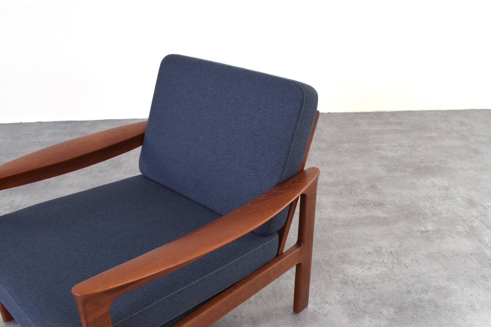 Mid-Century Danish Teak Lounge Chairs by Arne Vodder for Komfort, 1960s, Se