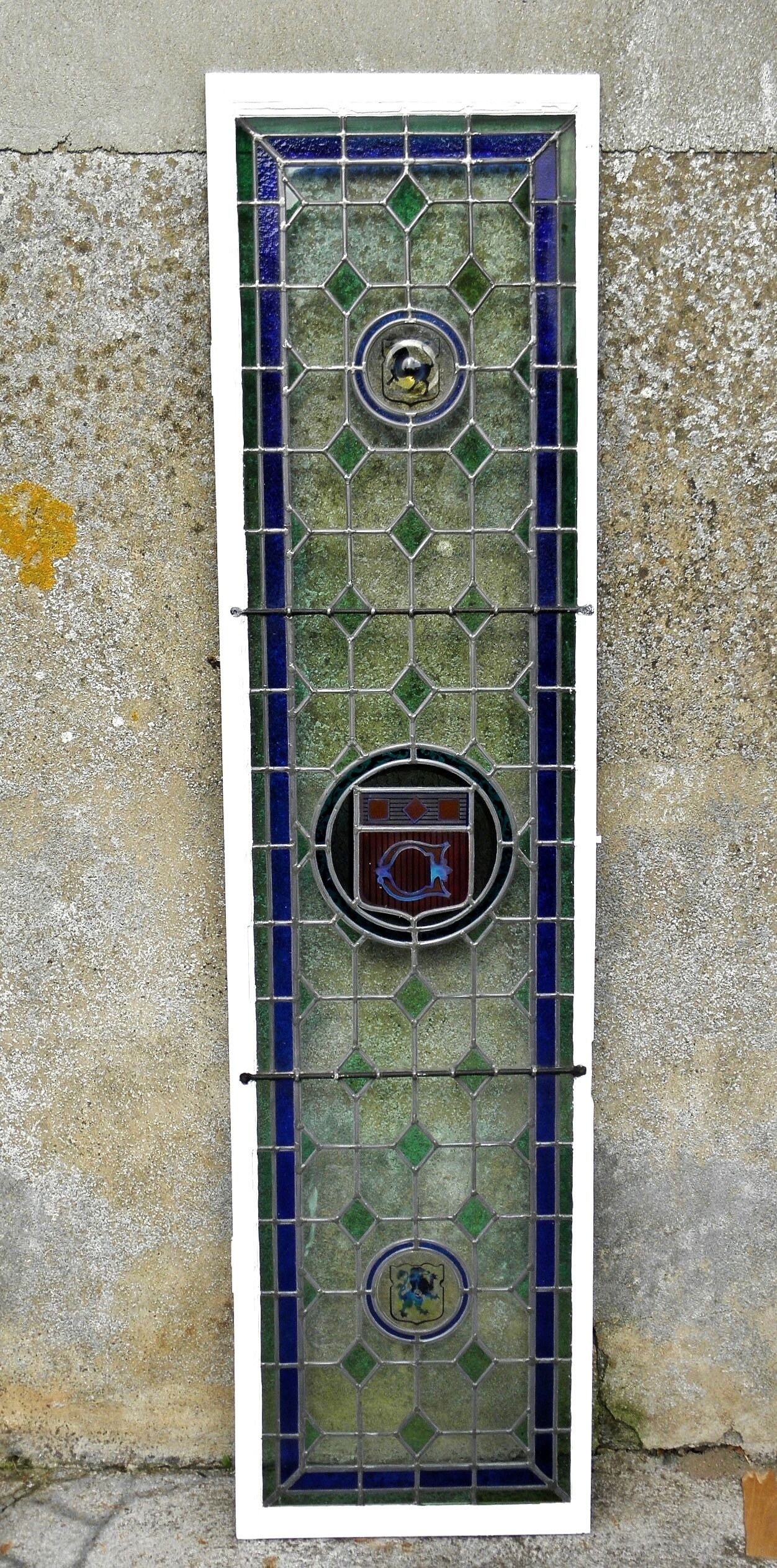 Ensemble de portes et fenêtres à vitraux